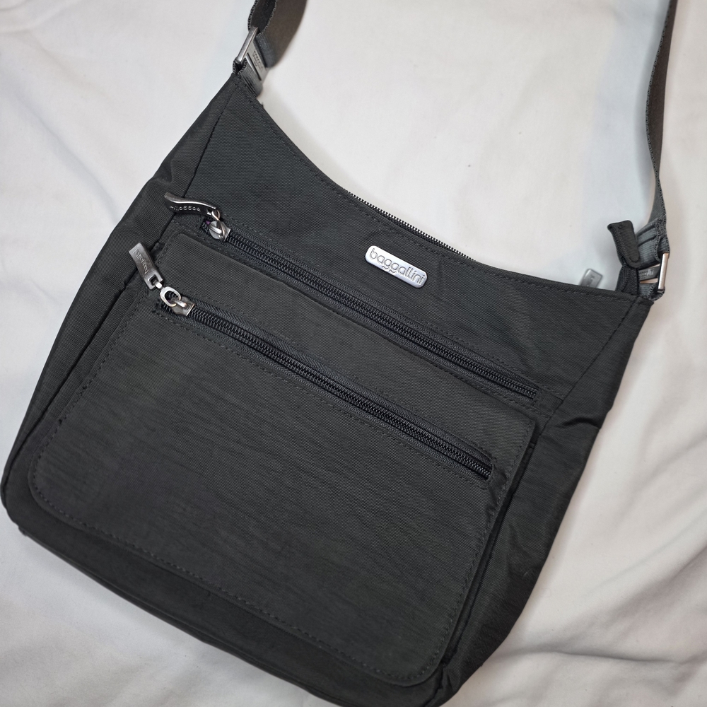 Baggallini Charcoal Gray Crossbody Bag